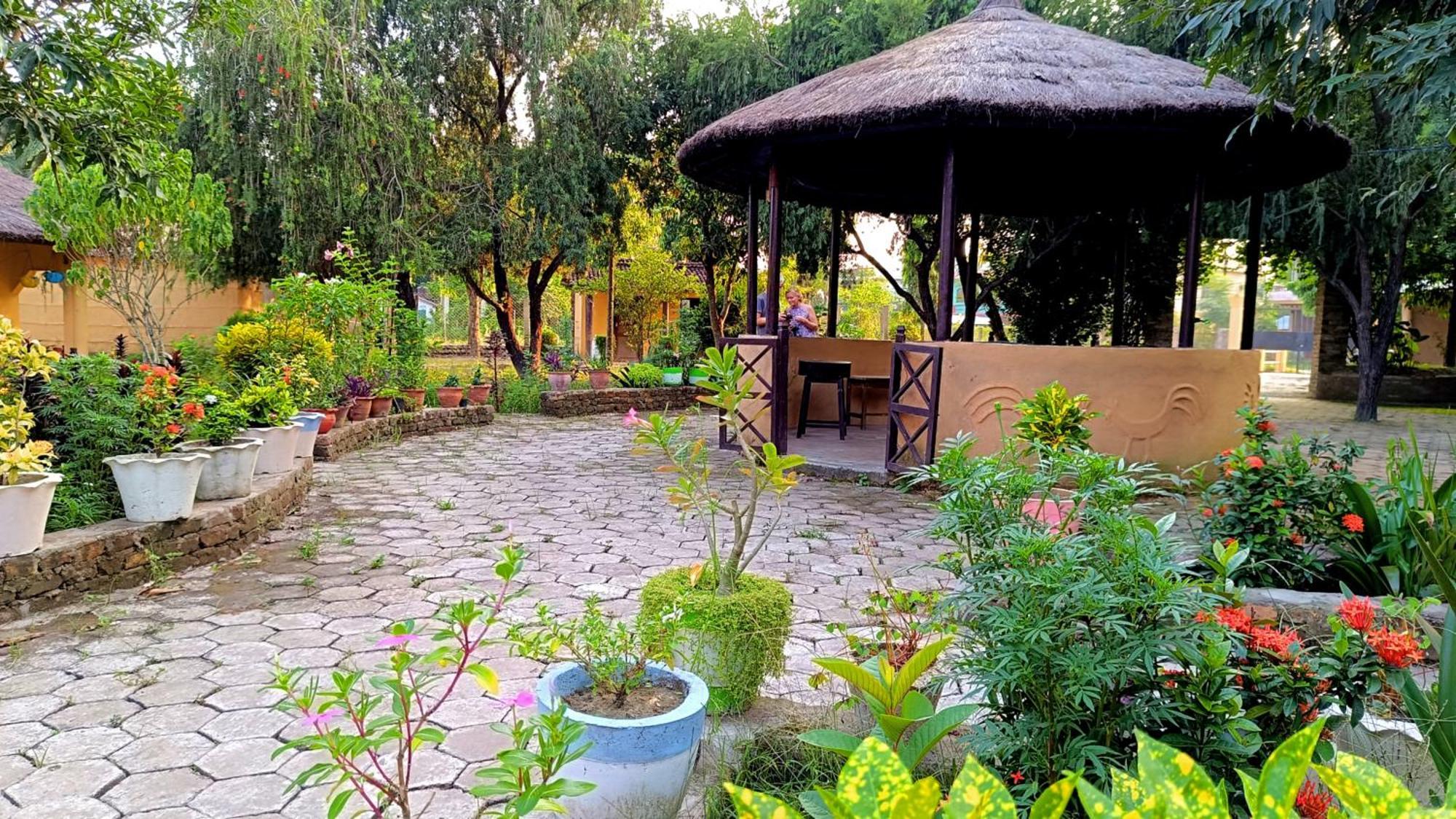 Mr. B'S Place Bardiya Zewnętrze zdjęcie