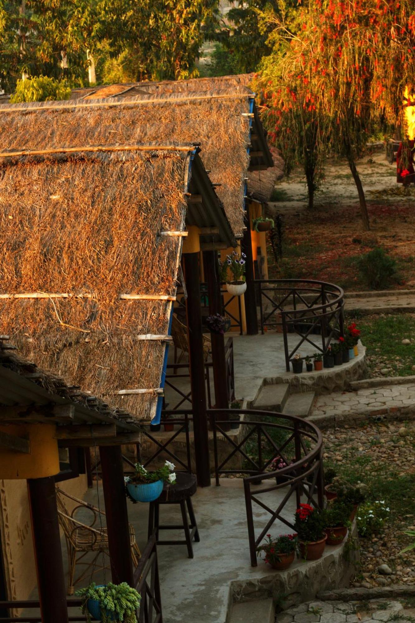 Mr. B'S Place Bardiya Zewnętrze zdjęcie